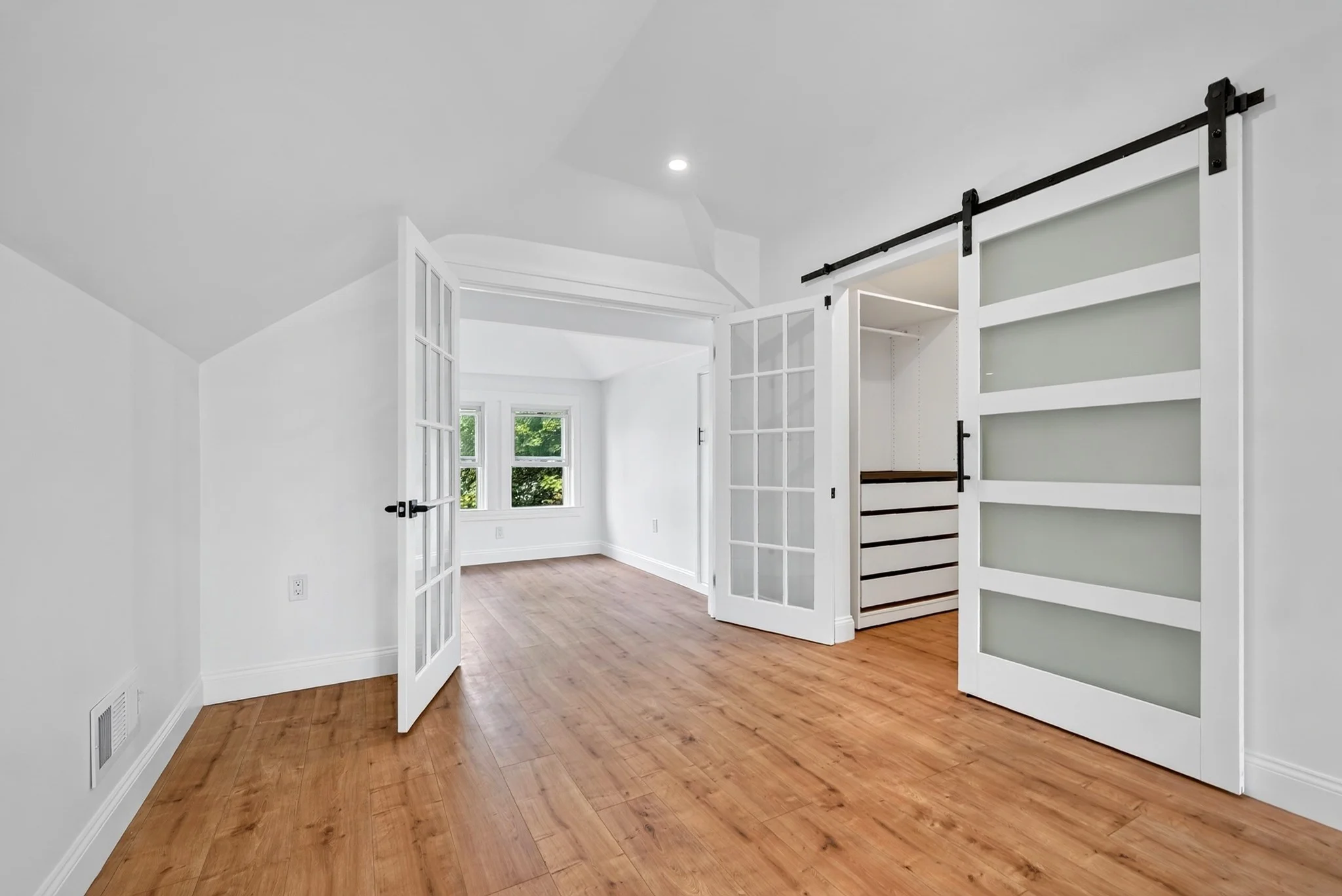 3 bed, 2 bath apartment for rent at 42 Adams St Unit 2, Arlington — photo 27 of 37