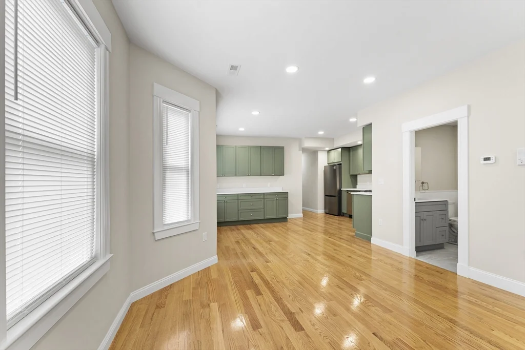 3 bed, 1 bath apartment for rent at 42 Almont St Unit 2L, Medford — photo 2 of 33