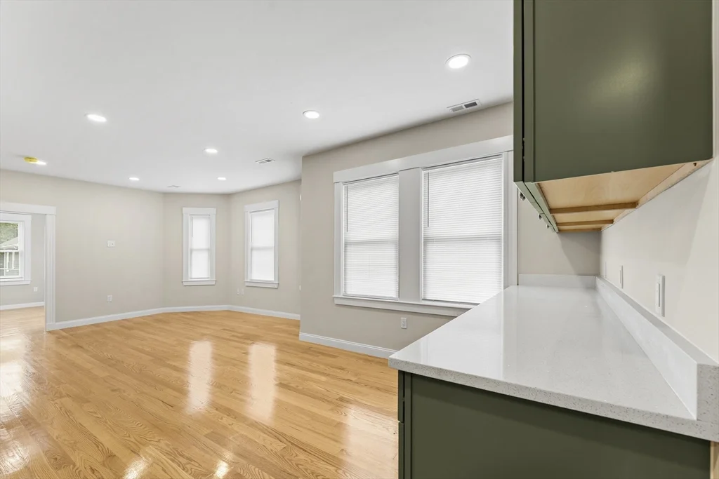 3 bed, 1 bath apartment for rent at 42 Almont St Unit 2L, Medford — photo 9 of 33