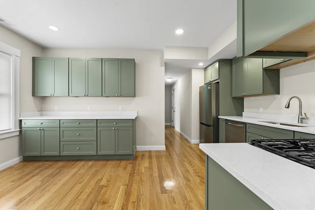 3 bed, 1 bath apartment for rent at 42 Almont St Unit 3L, Medford — photo 6 of 28