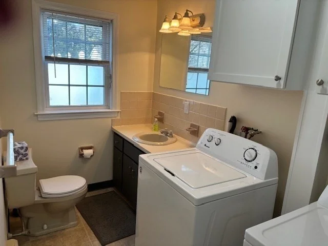 3 bed, 1 bath apartment for rent at 42 Angell St Unit 42, Mansfield — photo 2 of 15