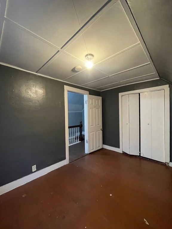3 bed, 1 bath apartment for rent at 42 Arlington Unit 42, Lynn — photo 6 of 8