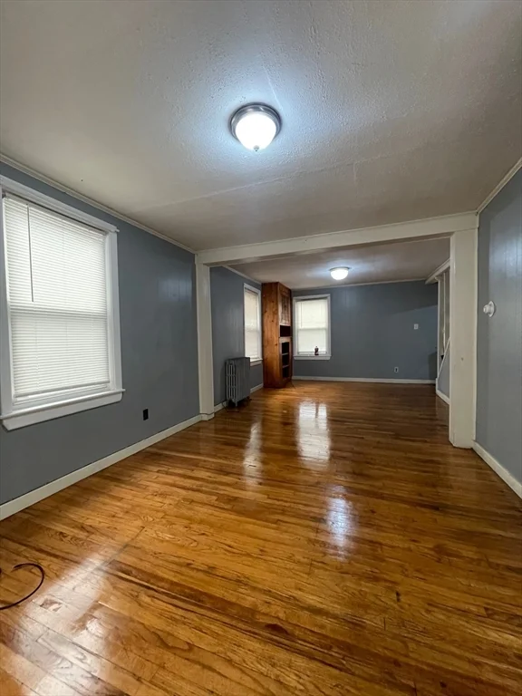 3 bed, 1 bath apartment for rent at 42 Arlington Unit 42, Lynn