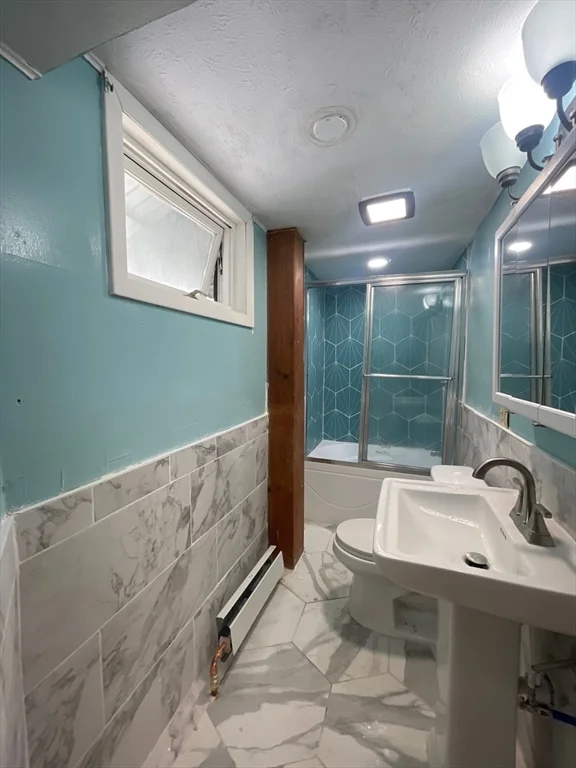 3 bed, 1 bath apartment for rent at 42 Arlington Unit 42, Lynn — photo 8 of 8
