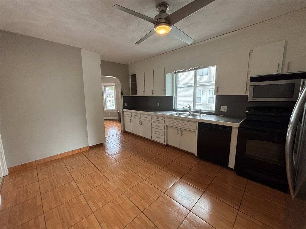 2 bed, 1 bath apartment for rent at 42 Bainbridge St Unit 2, Malden — photo 2 of 17