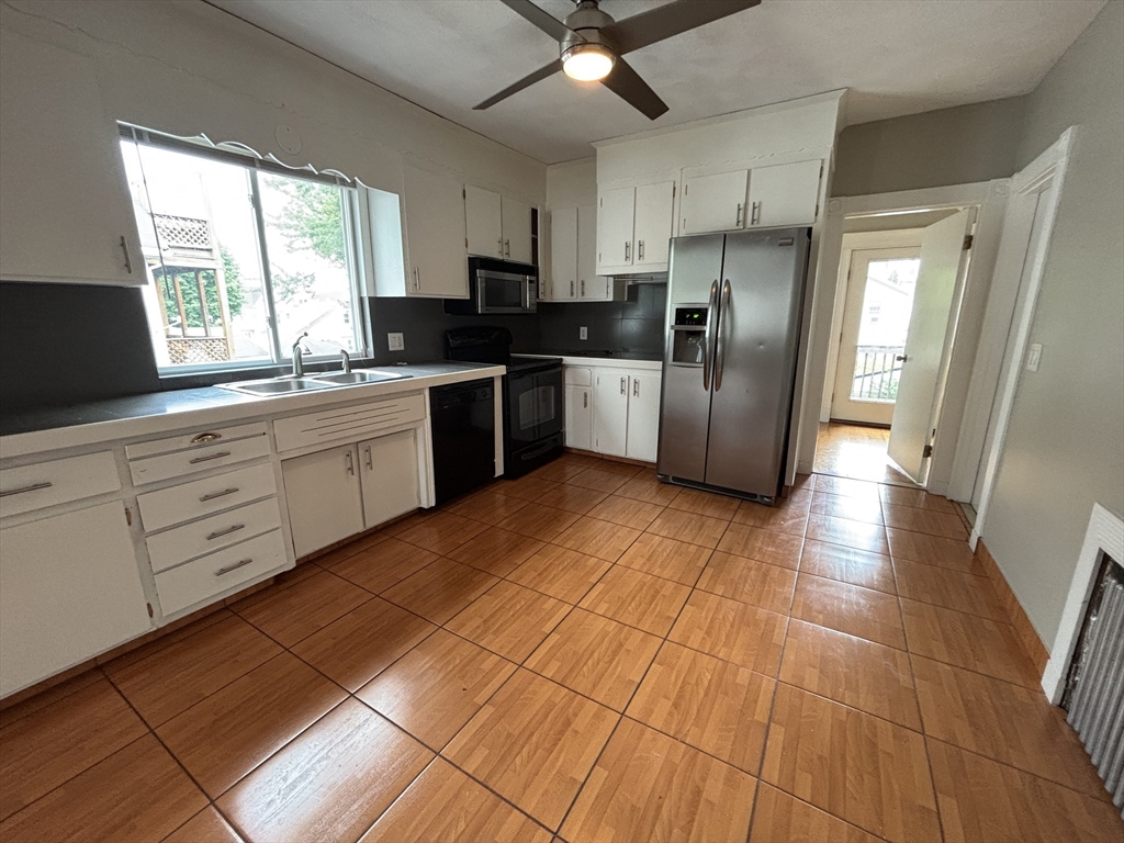 2 bed, 1 bath apartment for rent at 42 Bainbridge St Unit 2, Malden — photo 3 of 17