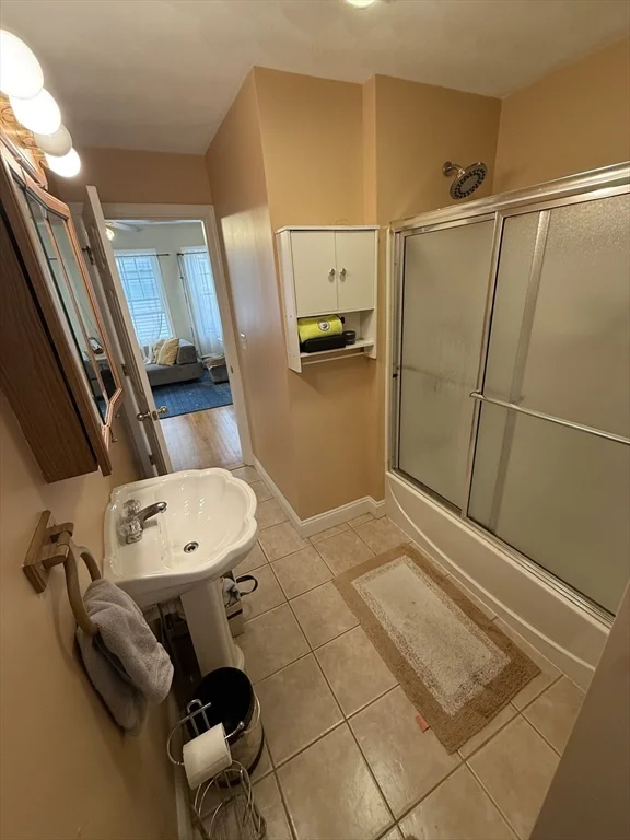 2 bed, 1 bath apartment for rent at 42 Bartlett St Unit 2, Beverly — photo 26 of 28