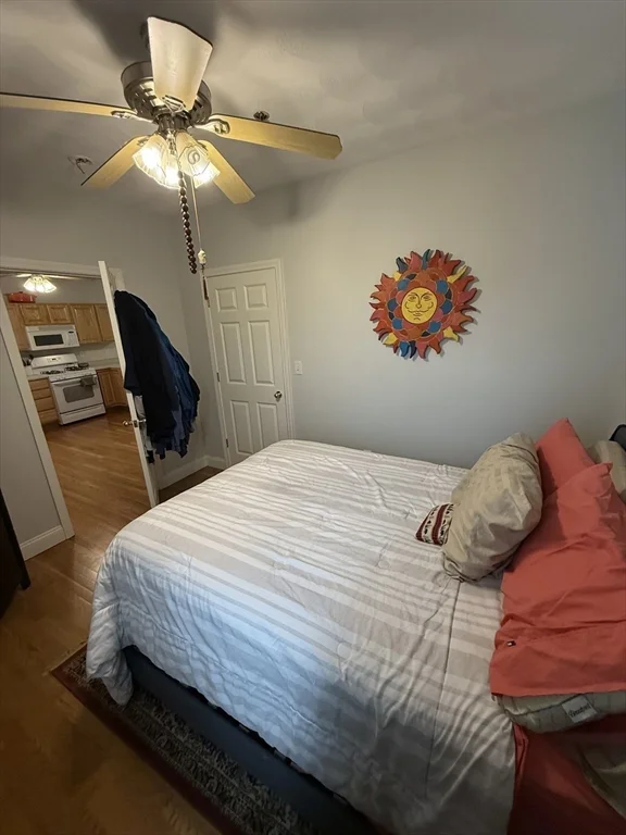 2 bed, 1 bath apartment for rent at 42 Bartlett St Unit 2, Beverly — photo 20 of 28