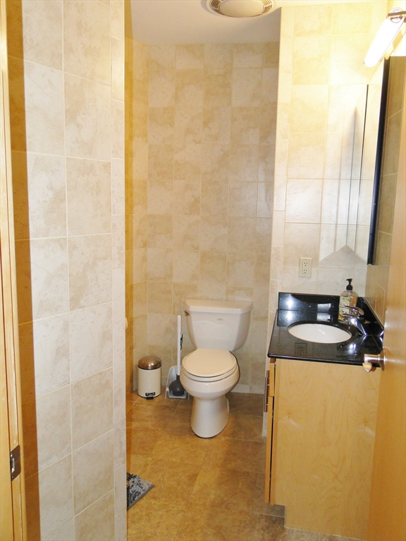 2 bed, 2 bath apartment for rent at 42 Beach St Unit 10D, Chinatown — photo 7 of 10