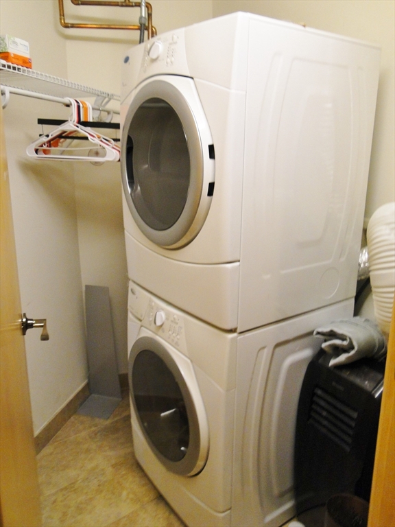 2 bed, 2 bath apartment for rent at 42 Beach St Unit 10D, Chinatown — photo 9 of 10
