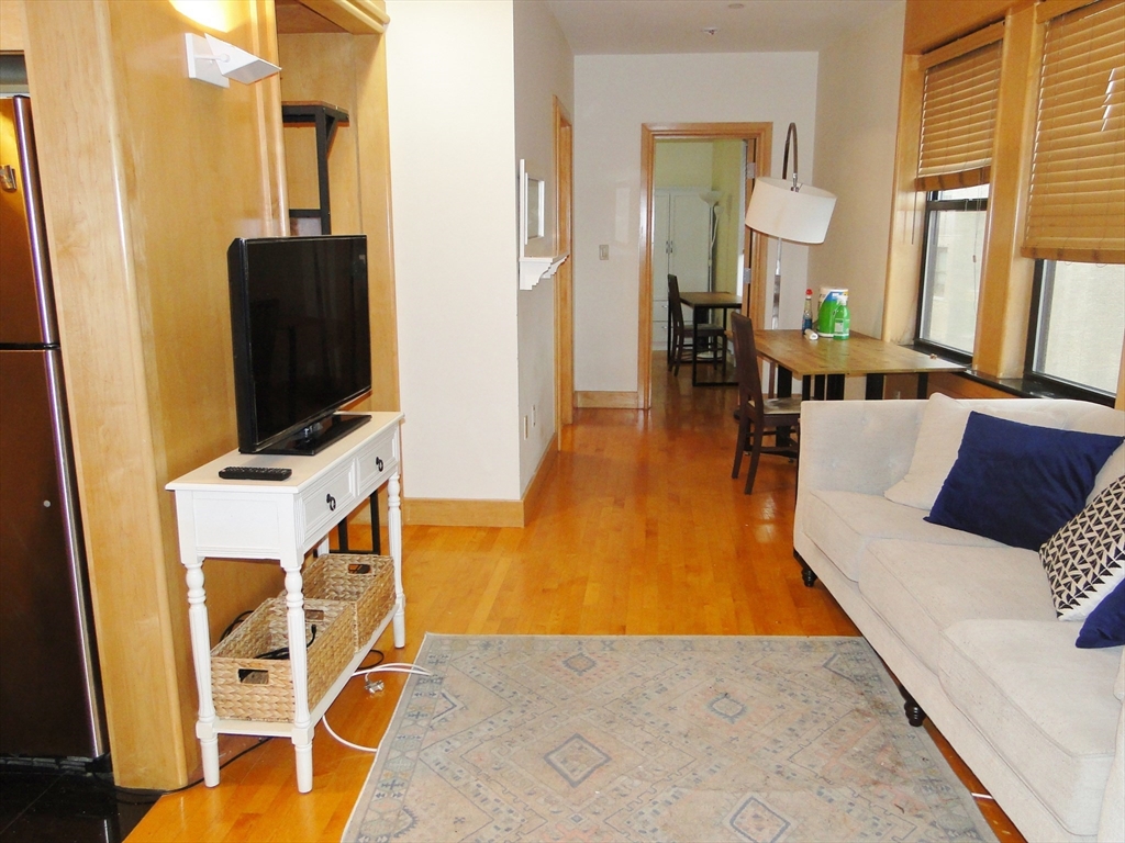 2 bed, 2 bath apartment for rent at 42 Beach St Unit 10D, Chinatown — photo 8 of 10