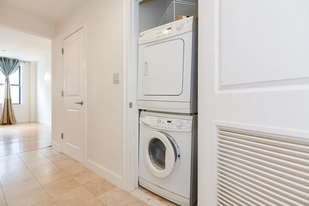 2 bed, 1 bath apartment for rent at 42 Beach St Unit 6B, Chinatown — photo 2 of 14