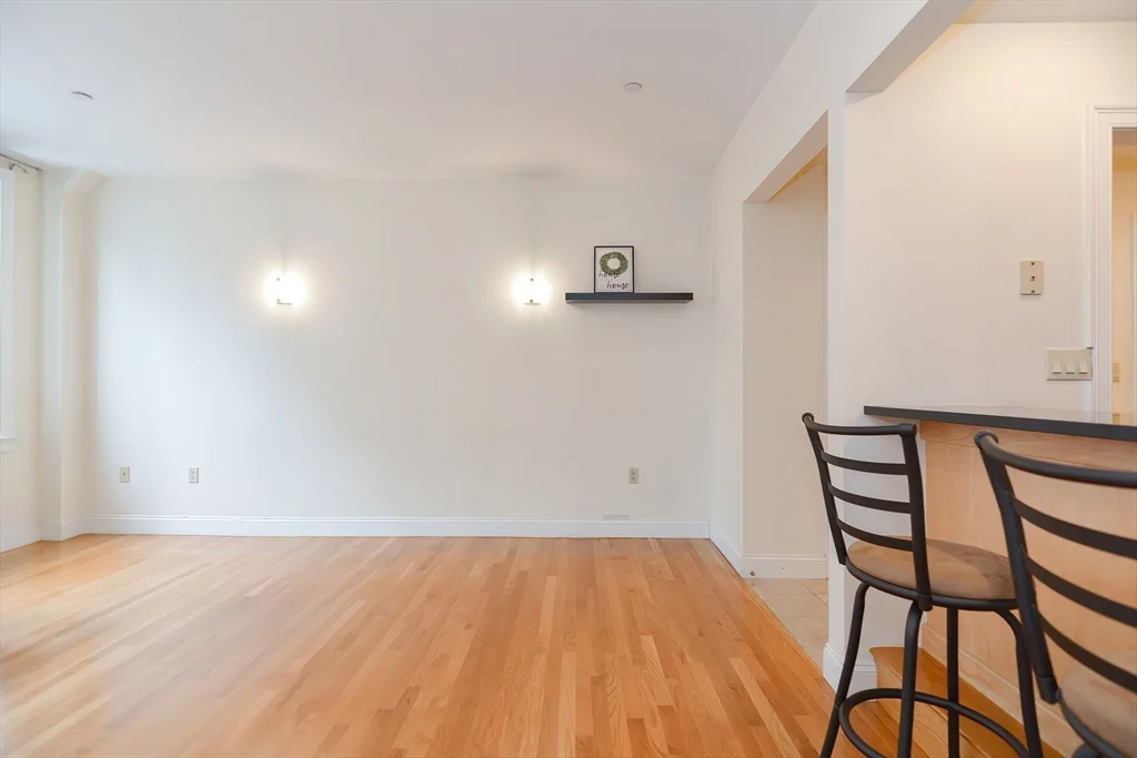 2 bed, 1 bath apartment for rent at 42 Beach St Unit 6B, Chinatown — photo 7 of 14