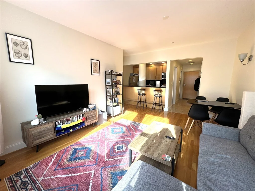 1 bed, 1 bath apartment for rent at 42 Beach St Unit 8A, Chinatown — photo 2 of 8