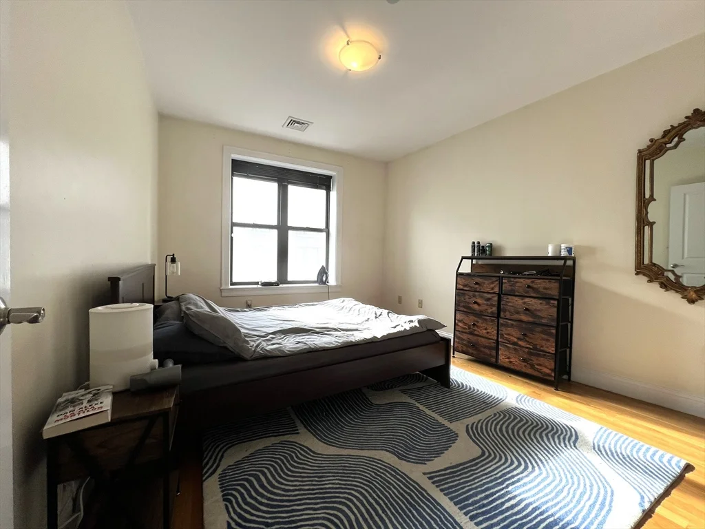 1 bed, 1 bath apartment for rent at 42 Beach St Unit 8A, Chinatown — photo 5 of 8