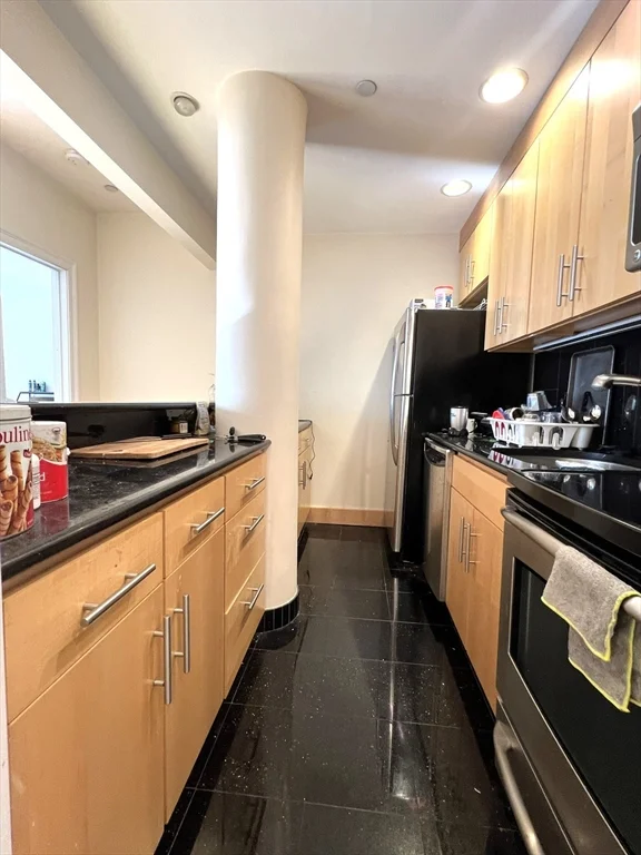 1 bed, 1 bath apartment for rent at 42 Beach St Unit 8A, Chinatown — photo 4 of 8