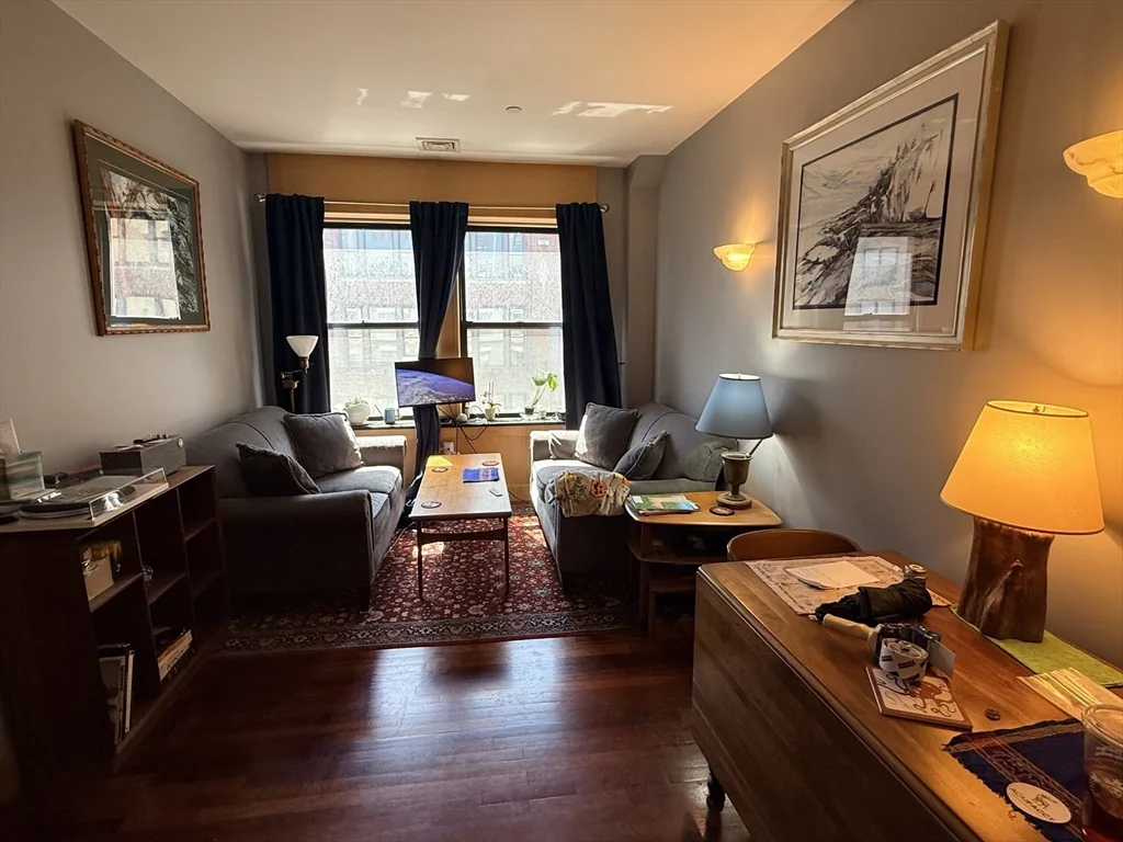 2 bed, 1 bath apartment for rent at 42 Beach St Unit 8B, Chinatown — photo 4 of 28