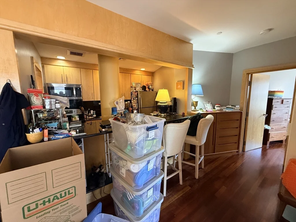 2 bed, 1 bath apartment for rent at 42 Beach St Unit 8B, Chinatown — photo 14 of 28