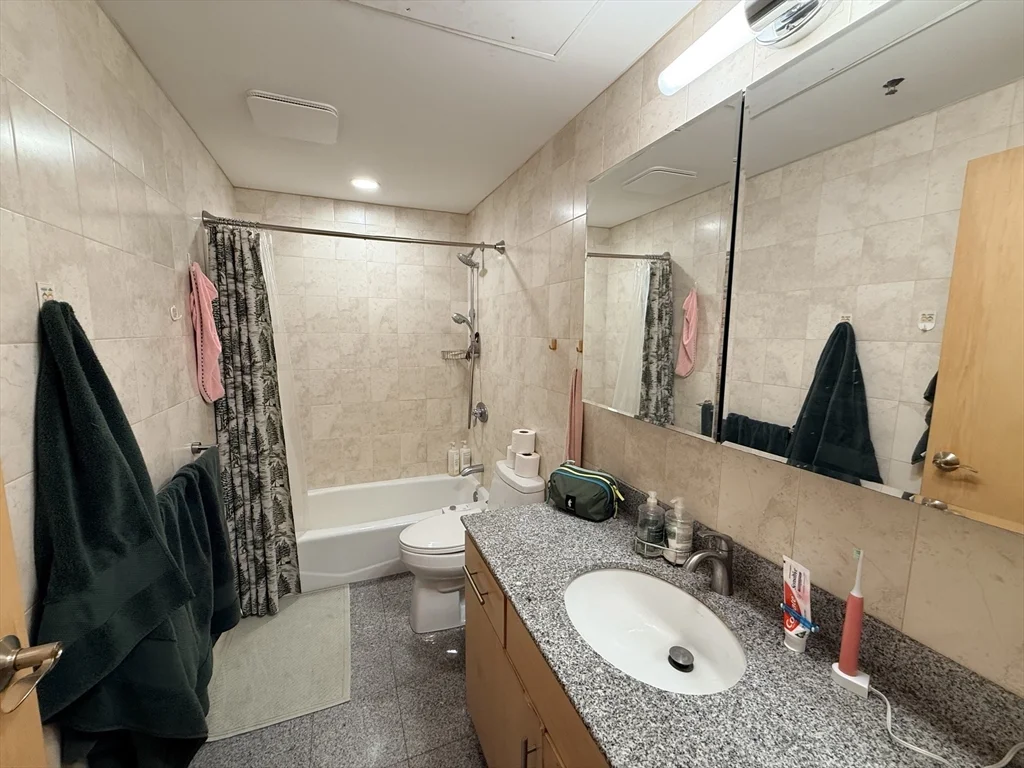 2 bed, 1 bath apartment for rent at 42 Beach St Unit 8B, Chinatown — photo 7 of 28