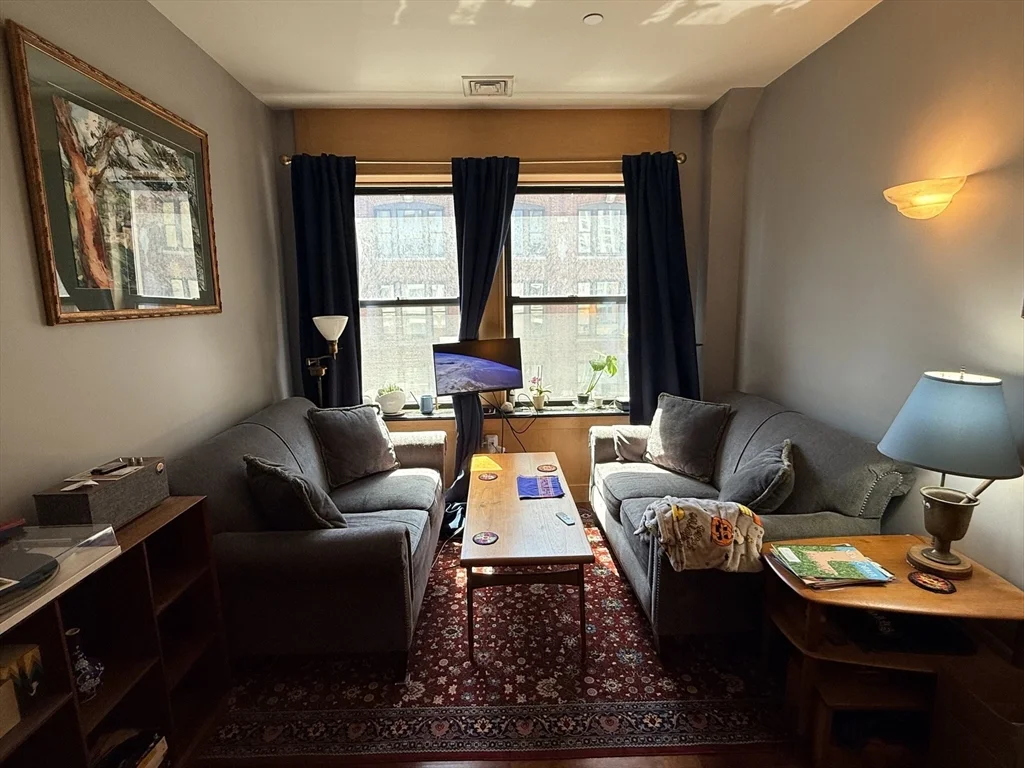 2 bed, 1 bath apartment for rent at 42 Beach St Unit 8B, Chinatown — photo 5 of 28