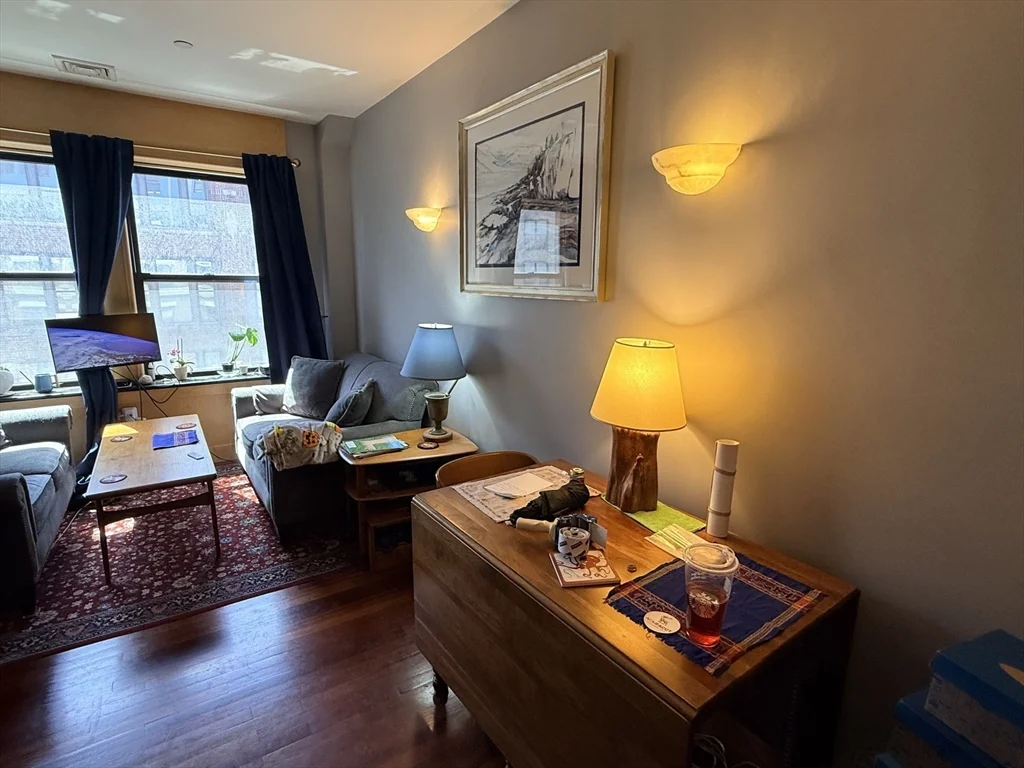 2 bed, 1 bath apartment for rent at 42 Beach St Unit 8B, Chinatown — photo 6 of 28