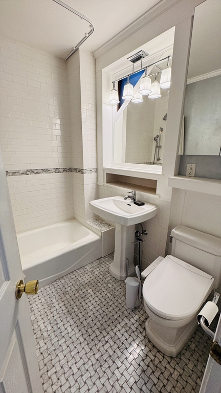 3 bed, 2 bath apartment for rent at 42 Bigelow Stree Unit 1, Mid-Cambridge — photo 4 of 18