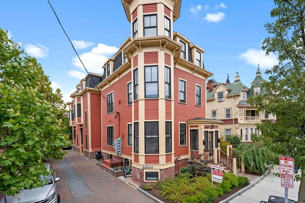 2 bed, 2 bath apartment for rent at 42 Bow St Unit 5, Prospect Hill