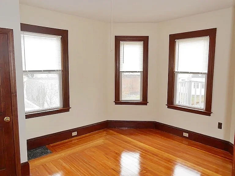 3 bed, 1 bath apartment for rent at 42 Bradford St Unit 3, Quincy — photo 8 of 11