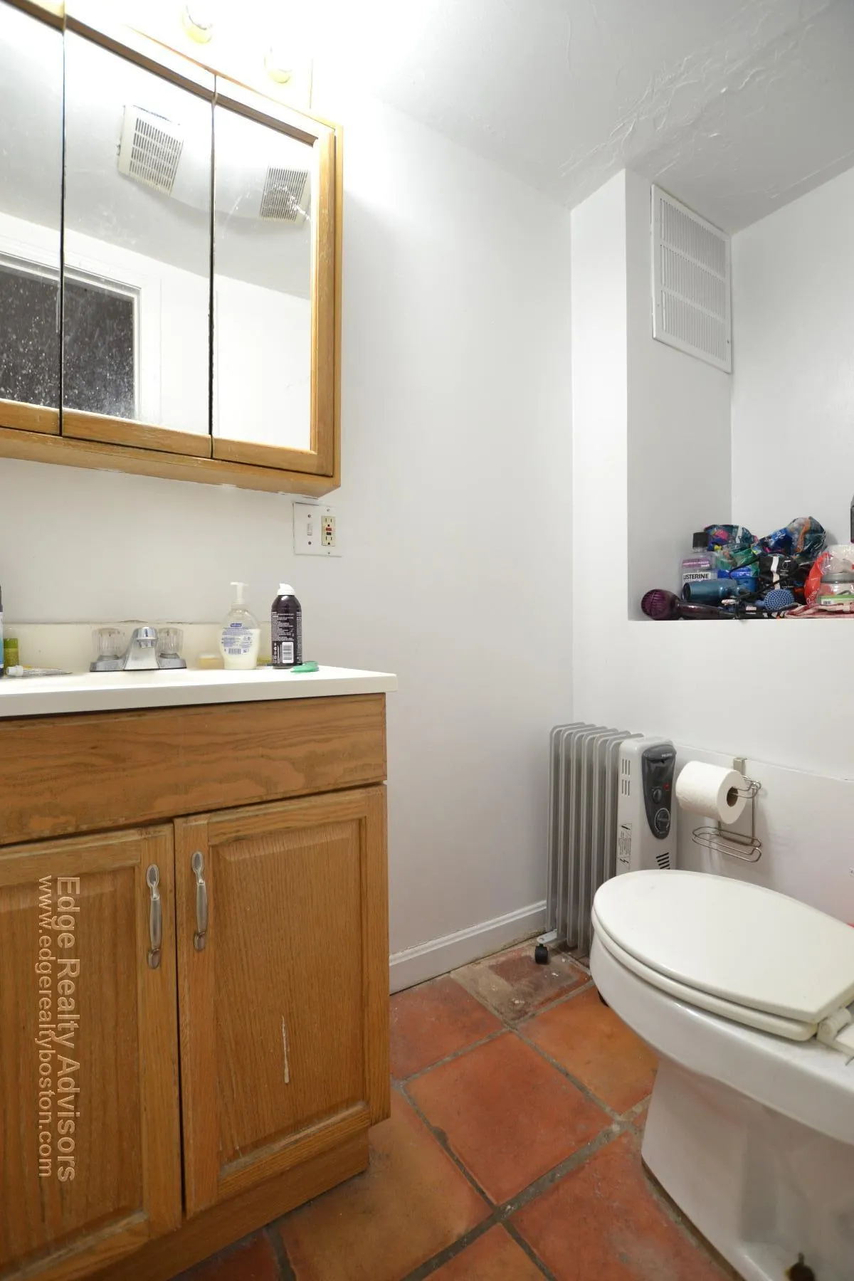 3 bed, 1 bath apartment for rent at 42 Brainerd Rd Unit B, Brighton — photo 7 of 9