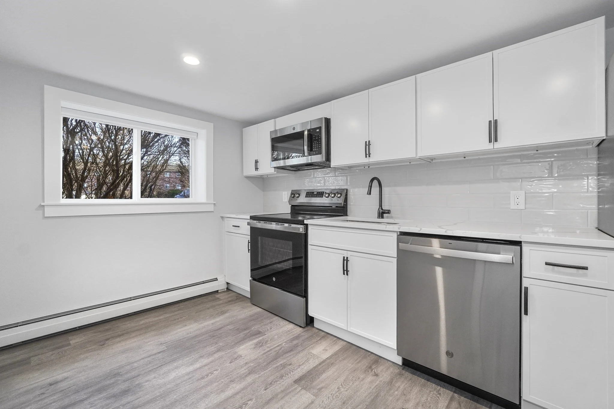 2 bed, 1 bath apartment for rent at 42 Bryon Rd Unit 2, West Roxbury — photo 3 of 8