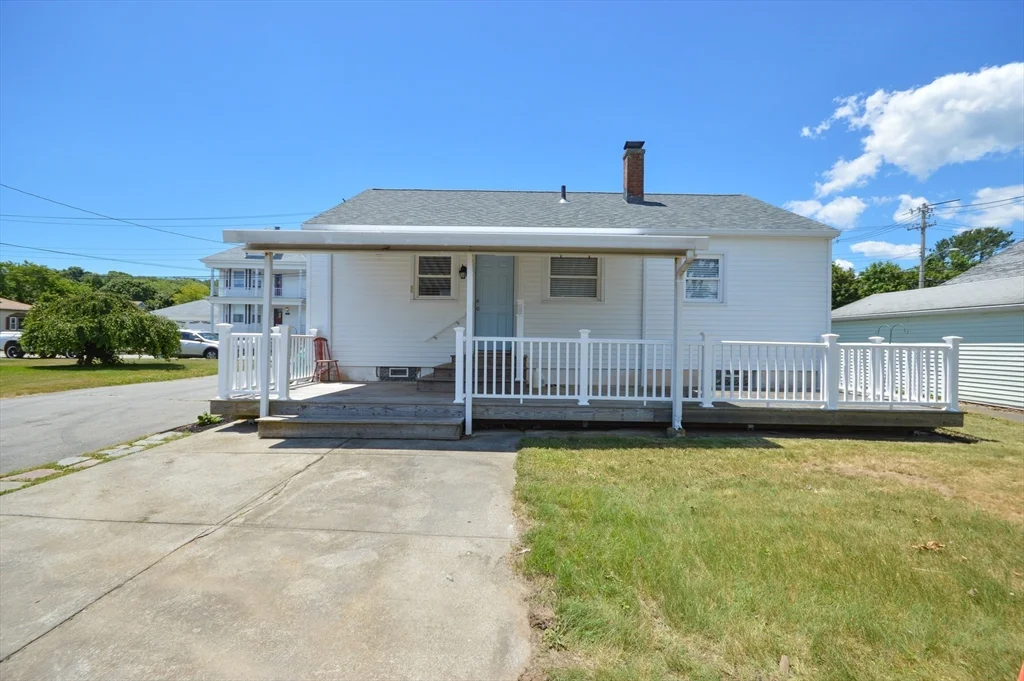 3 bed, 1 bath apartment for rent at 42 Buttonwood Rd, Bliss Corner — photo 18 of 19