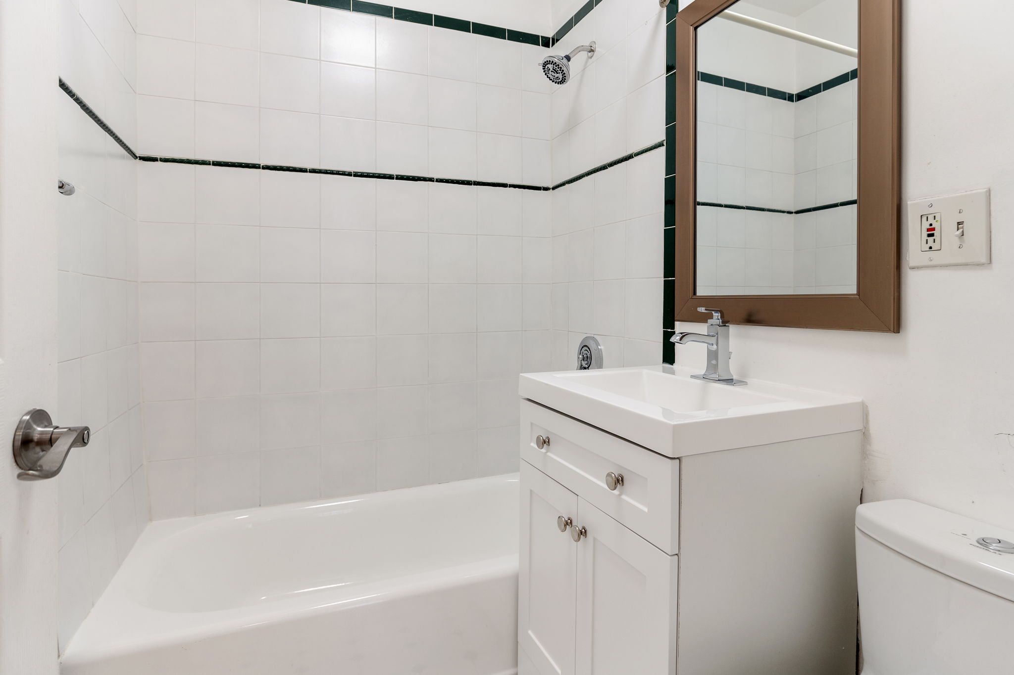 2 bed, 1 bath apartment for rent at 42 Cameron St Unit 02, Boylston Street — photo 4 of 16