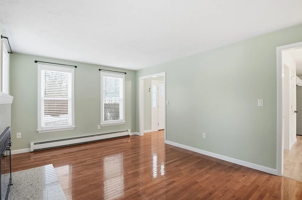 4 bed, 2 bath apartment for rent at 42 Catalpa Cir, Worcester — photo 15 of 35