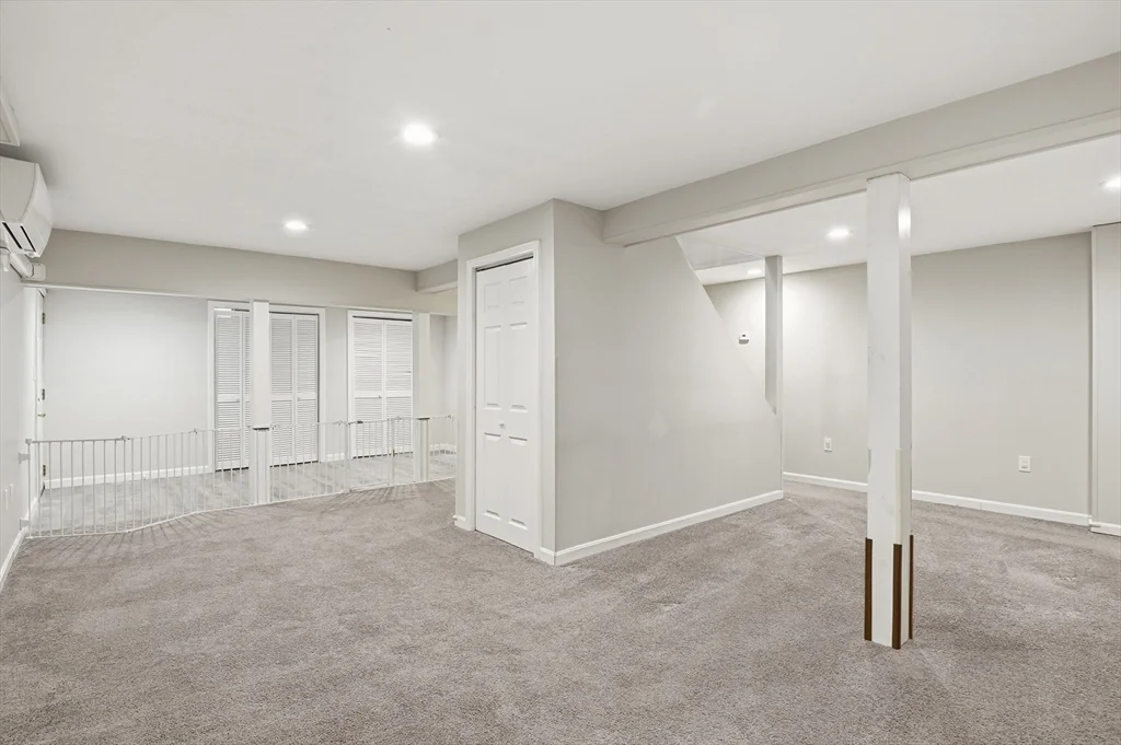 4 bed, 2 bath apartment for rent at 42 Catalpa Cir, Worcester — photo 29 of 35