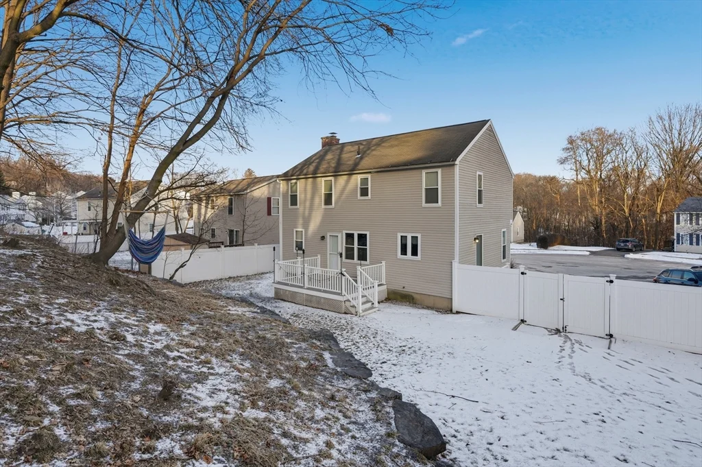 4 bed, 2 bath apartment for rent at 42 Catalpa Cir, Worcester — photo 33 of 35