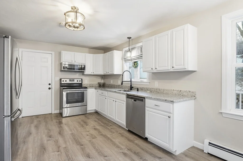 4 bed, 2 bath apartment for rent at 42 Catalpa Cir, Worcester — photo 5 of 35