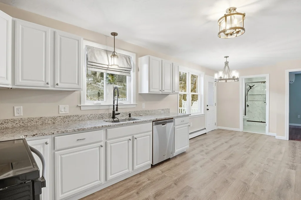 4 bed, 2 bath apartment for rent at 42 Catalpa Cir, Worcester — photo 9 of 35