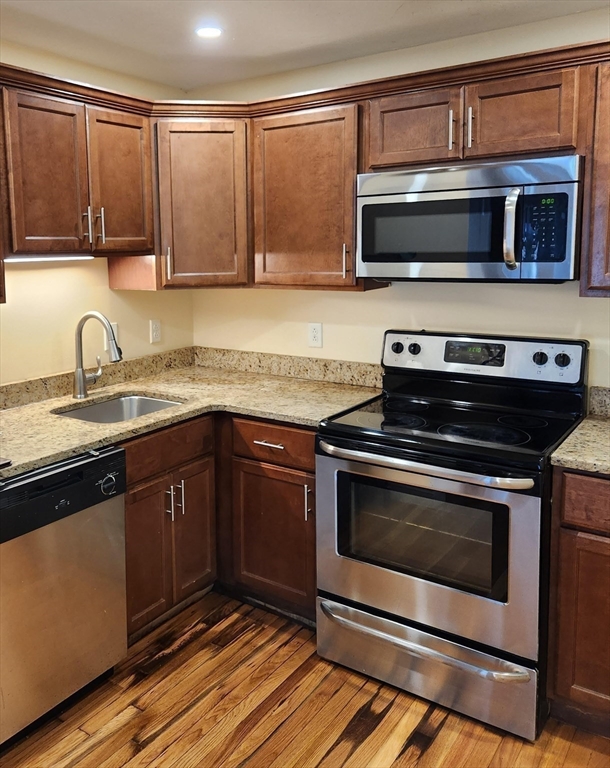 2 bed, 1 bath apartment for rent at 42 Centre St Unit 1, West Quincy — photo 5 of 10