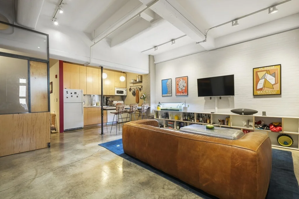 1 bed, 1 bath apartment for rent at 42 Chauncy St Unit 5A, Boston Downtown