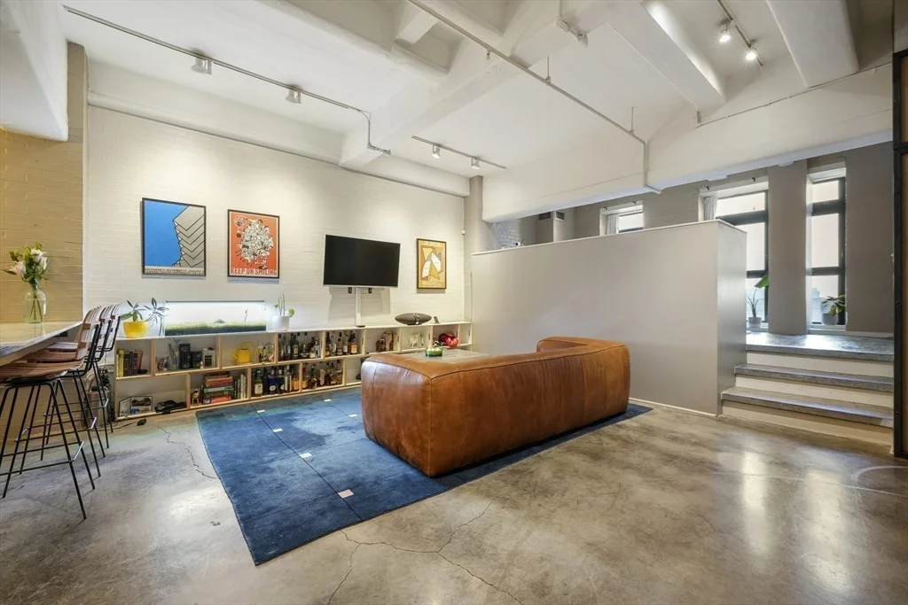 1 bed, 1 bath apartment for rent at 42 Chauncy St Unit 5A, Boston Downtown — photo 2 of 19