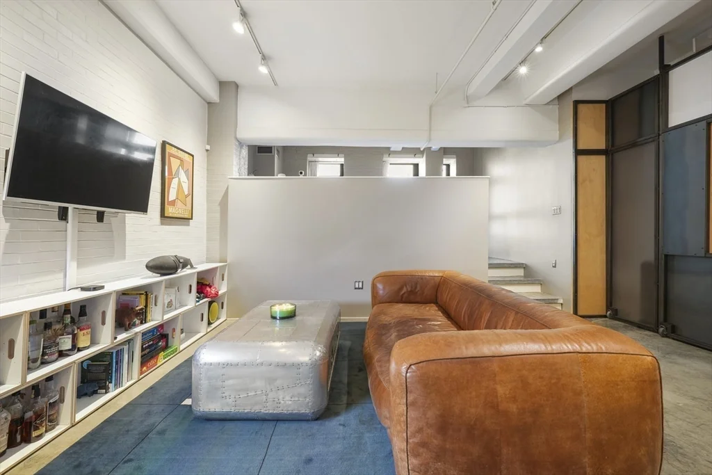 1 bed, 1 bath apartment for rent at 42 Chauncy St Unit 5A, Boston Downtown — photo 3 of 19