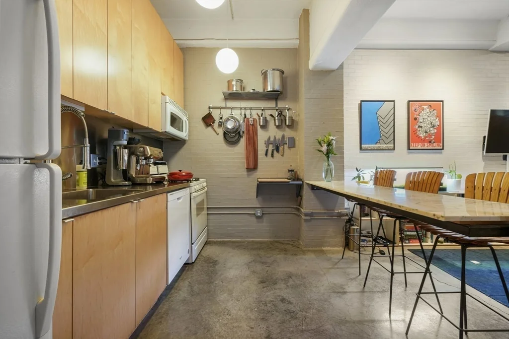 1 bed, 1 bath apartment for rent at 42 Chauncy St Unit 5A, Boston Downtown — photo 6 of 19