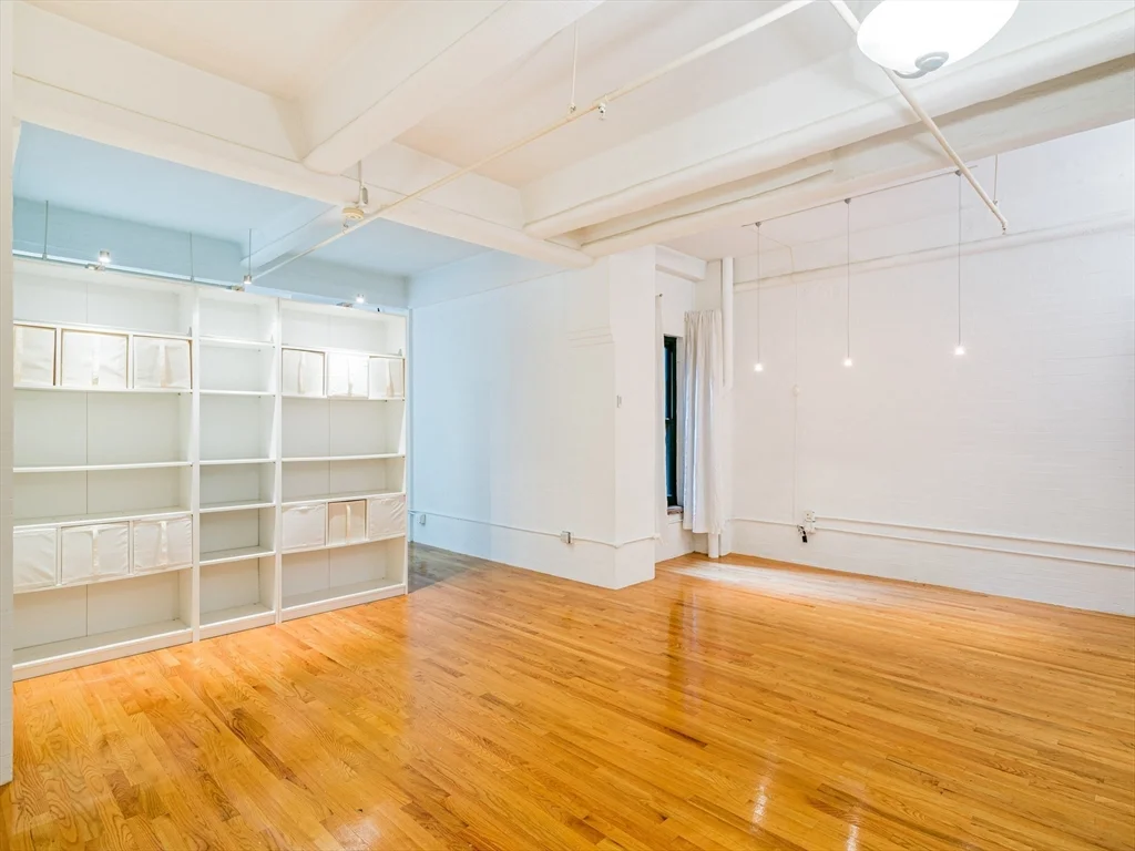 Studio bed, 1 bath apartment for rent at 42 Chauncy Unit 5D, Boston Downtown — photo 2 of 8