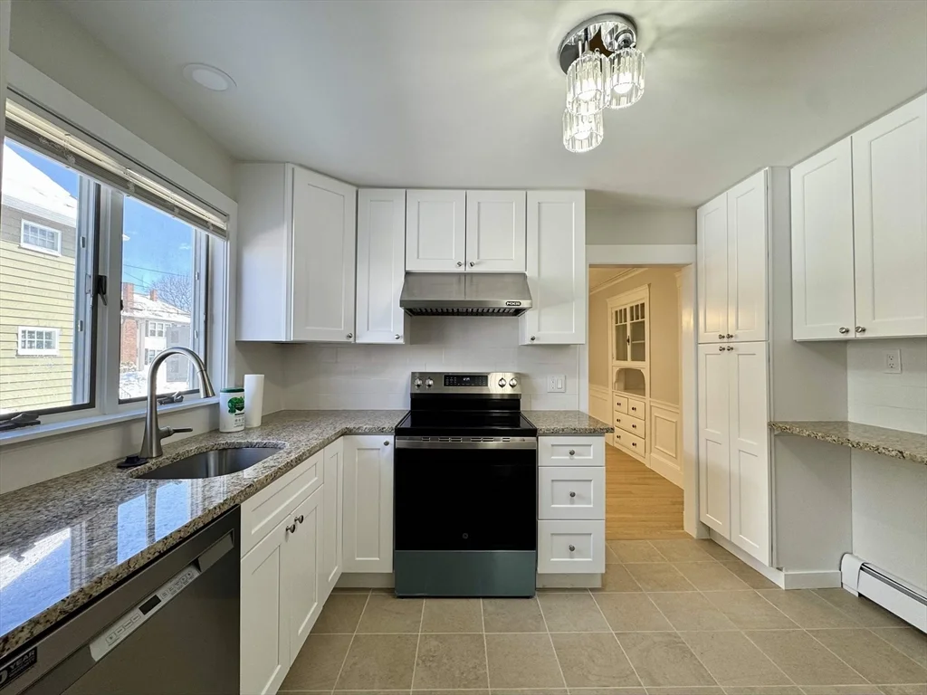 2 bed, 1 bath apartment for rent at 42 Chester Unit 1, Belmont — photo 5 of 22