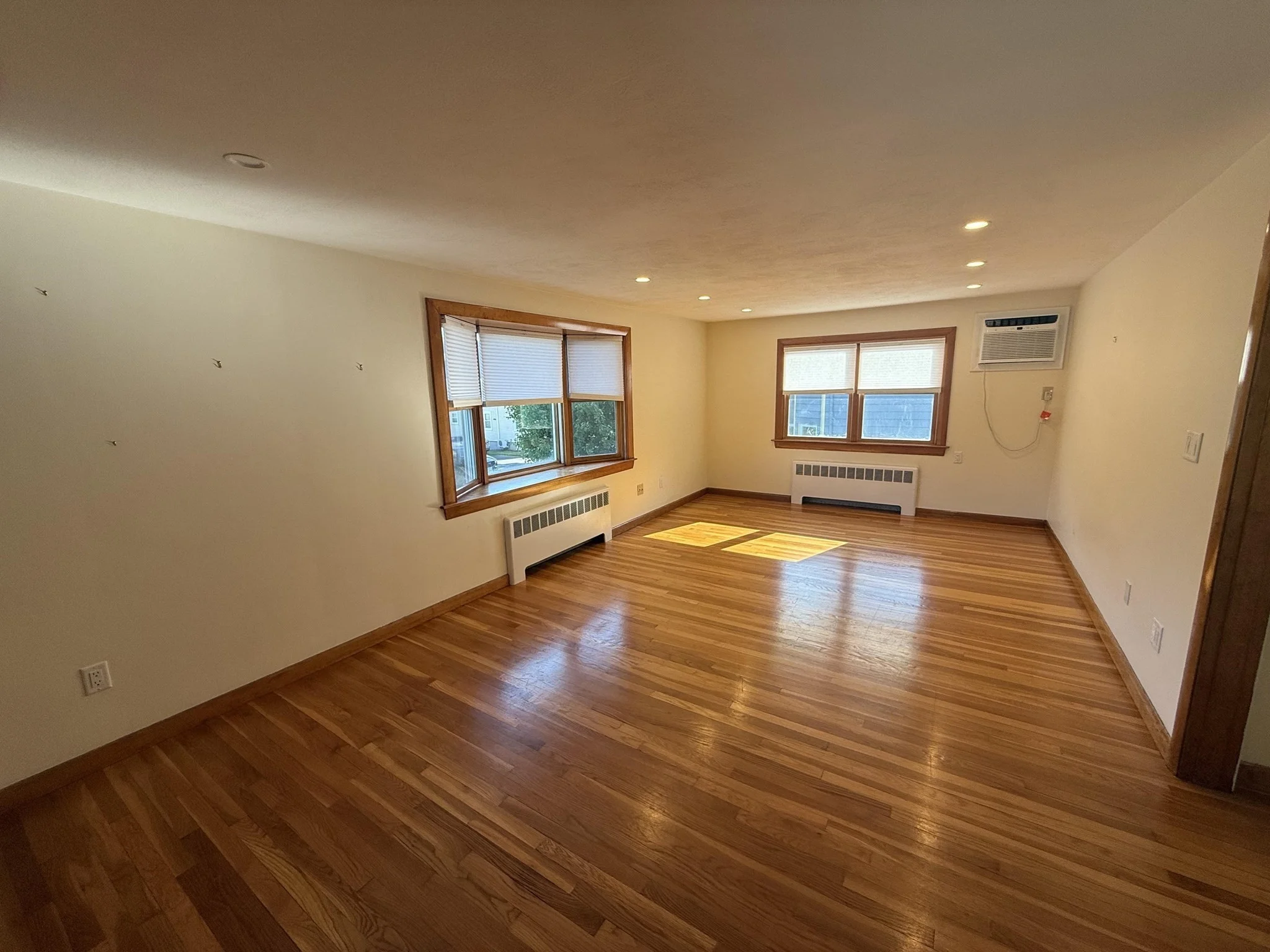 2 bed, 1 bath apartment for rent at 42 Chestnut St Unit 2, Belmont — photo 5 of 9