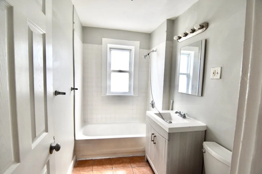 3 bed, 1 bath apartment for rent at 42 Colonial Ave Unit 2, Dorchester — photo 12 of 14