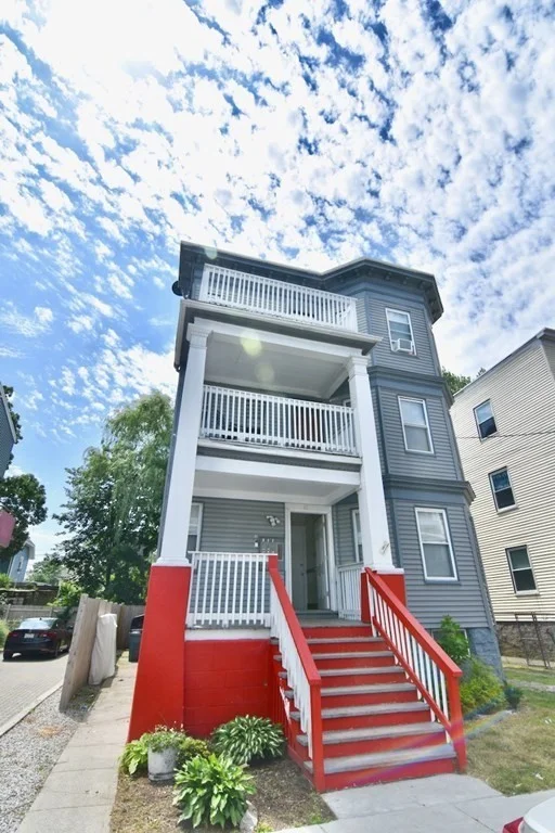 3 bed, 1 bath apartment for rent at 42 Colonial Ave Unit 2, Dorchester — photo 2 of 14