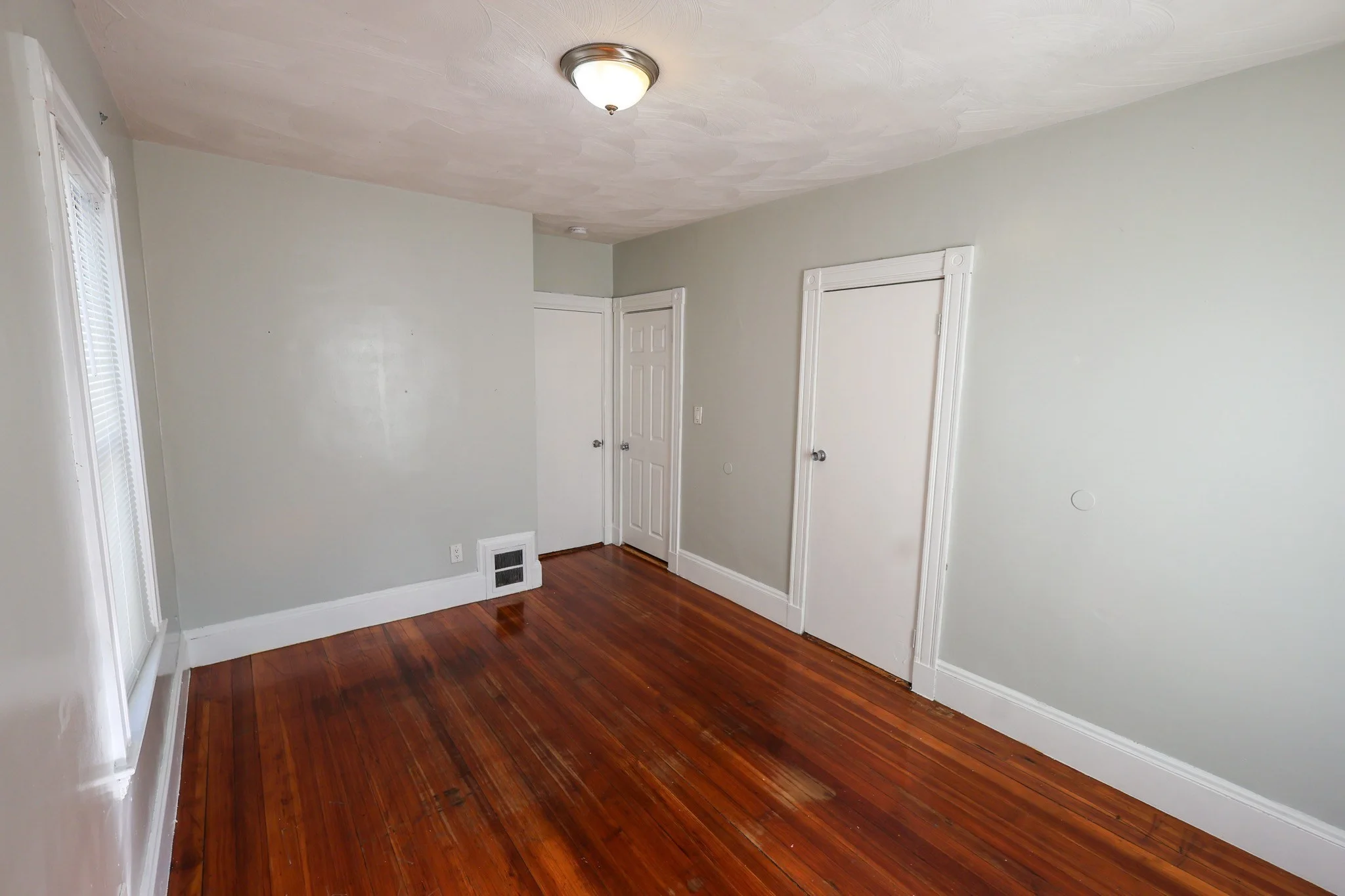 3 bed, 1 bath apartment for rent at 42 Colonial Ave Unit 3, Dorchester — photo 12 of 19