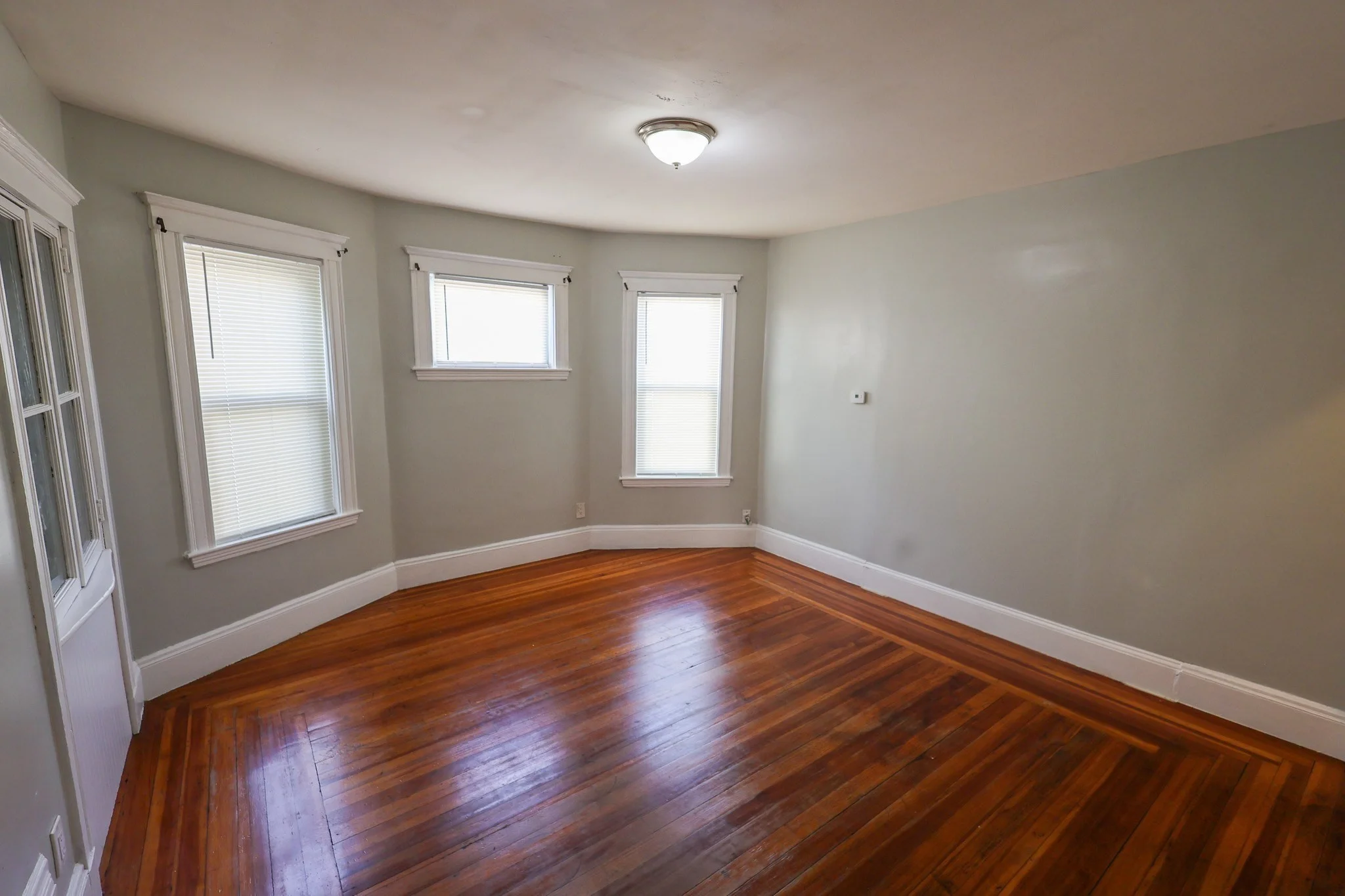 3 bed, 1 bath apartment for rent at 42 Colonial Ave Unit 3, Dorchester — photo 9 of 19