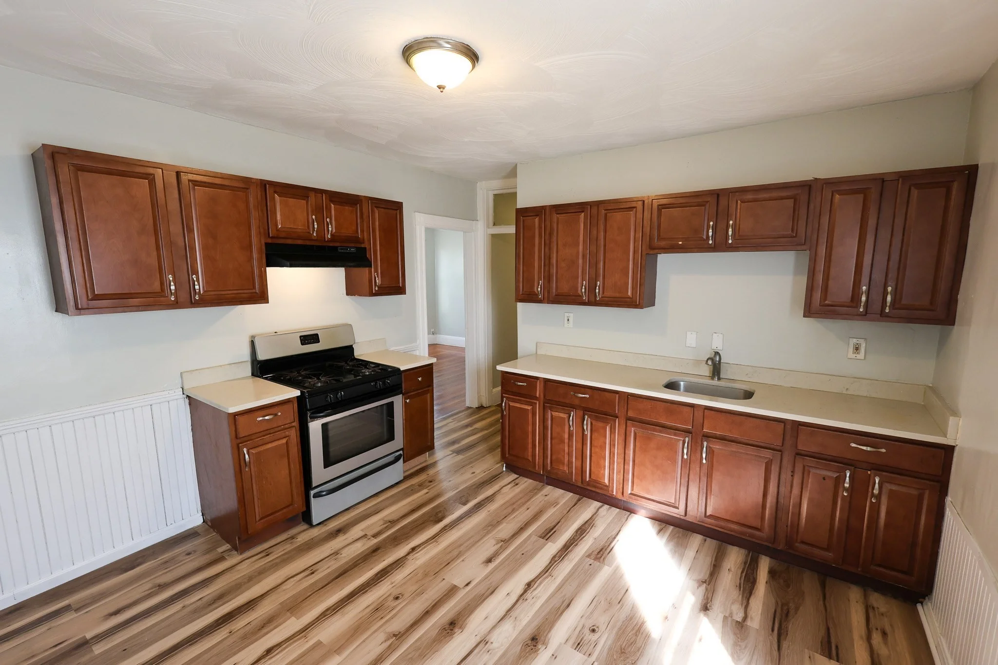3 bed, 1 bath apartment for rent at 42 Colonial Ave Unit 3, Dorchester — photo 3 of 19